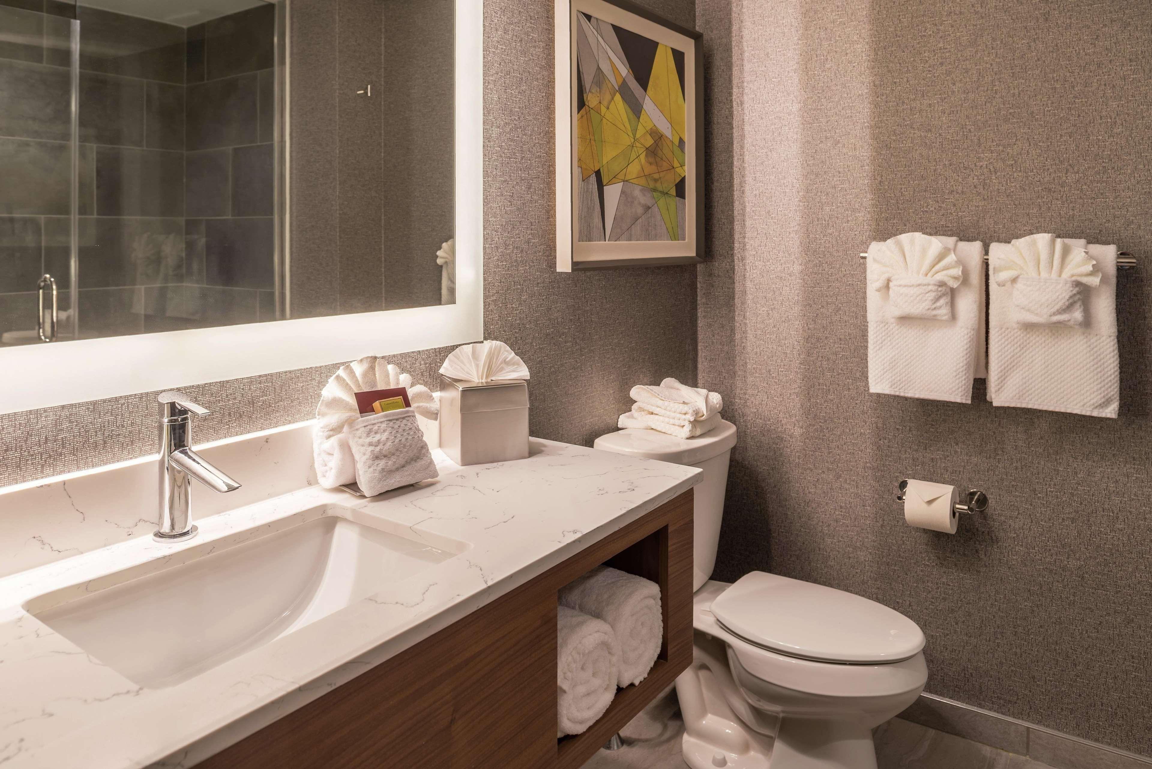 Отель Doubletree By Hilton Lafayette East Экстерьер фото