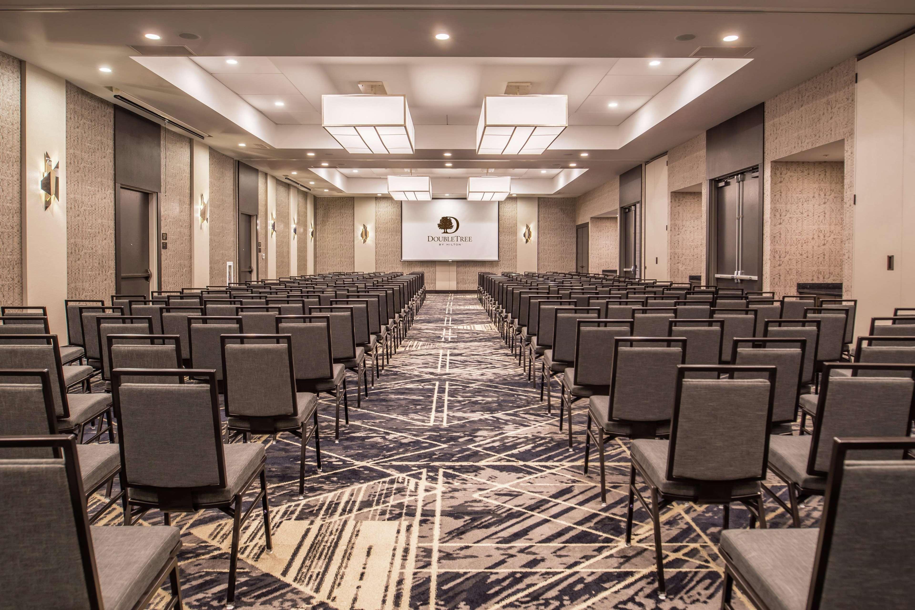 Отель Doubletree By Hilton Lafayette East Экстерьер фото