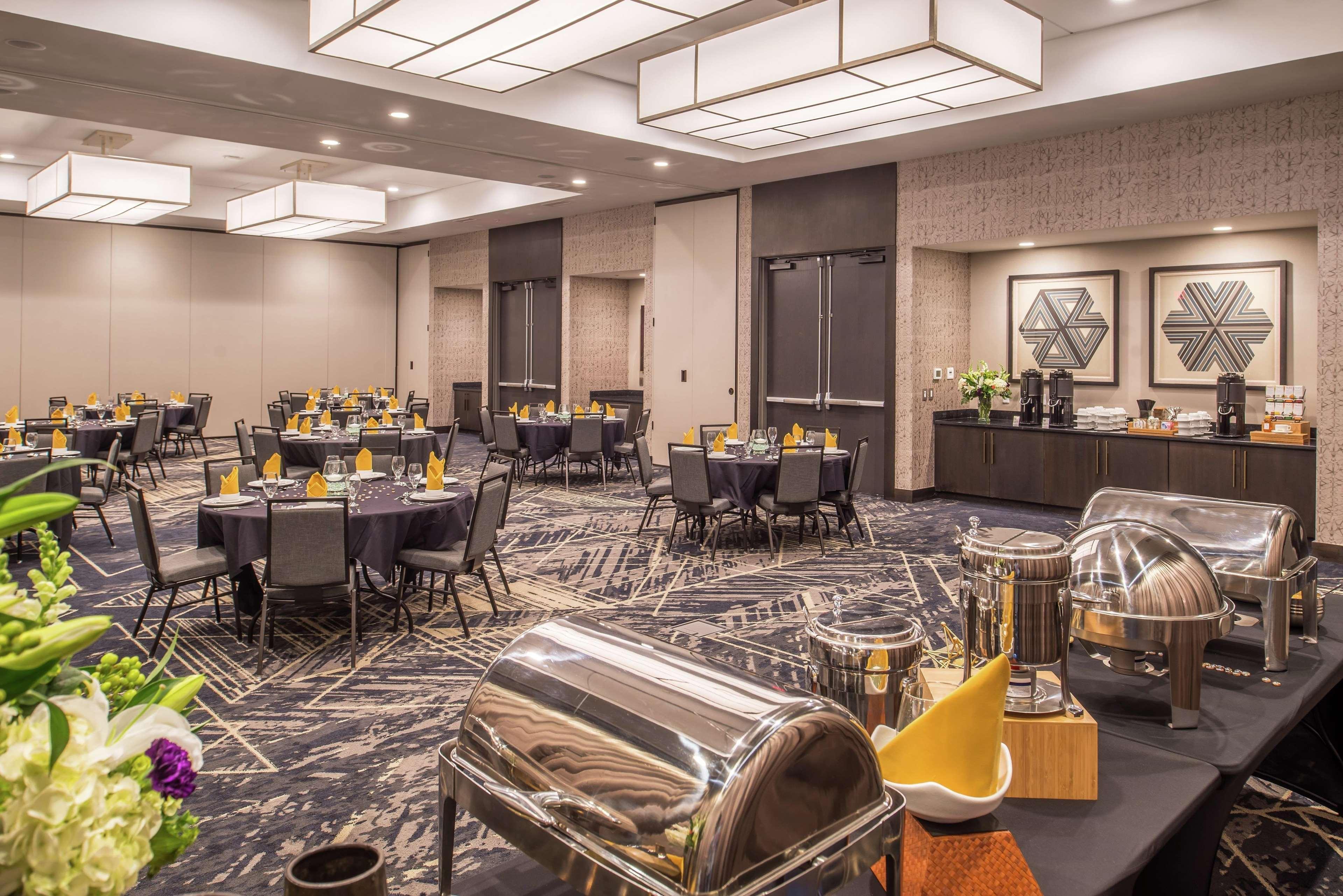 Отель Doubletree By Hilton Lafayette East Экстерьер фото