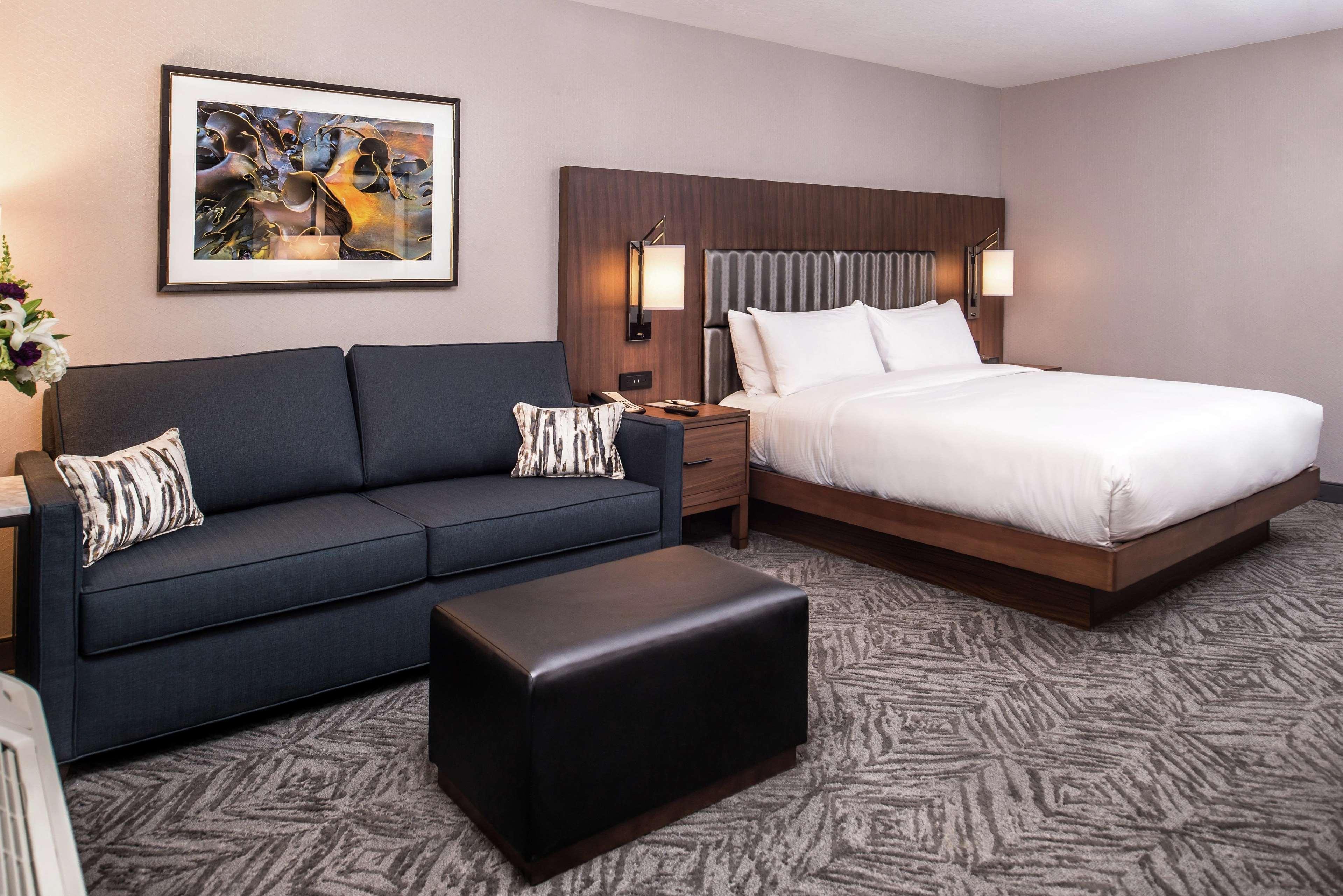 Отель Doubletree By Hilton Lafayette East Экстерьер фото
