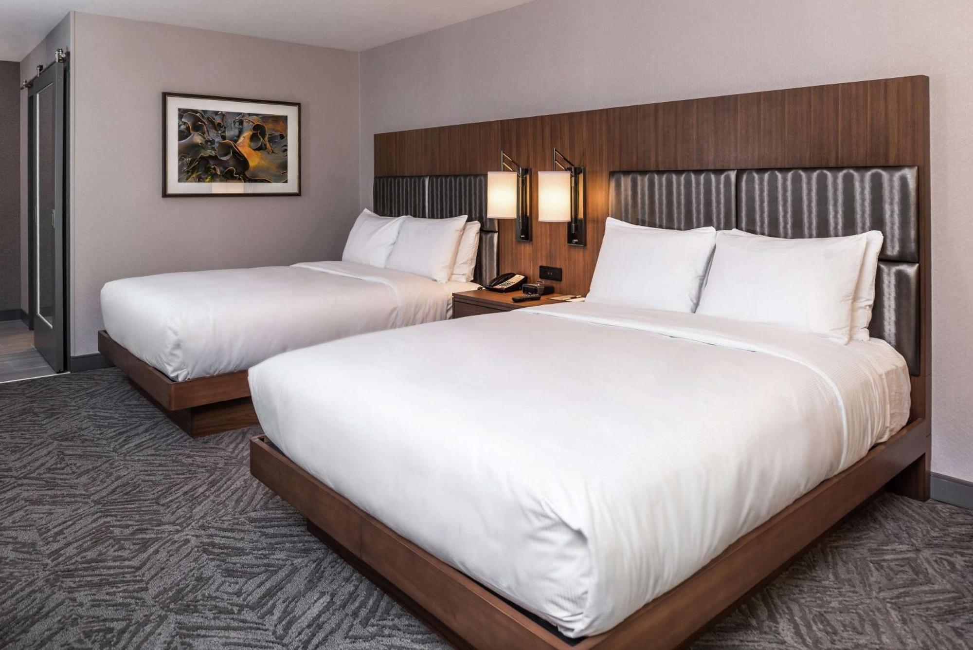 Отель Doubletree By Hilton Lafayette East Экстерьер фото